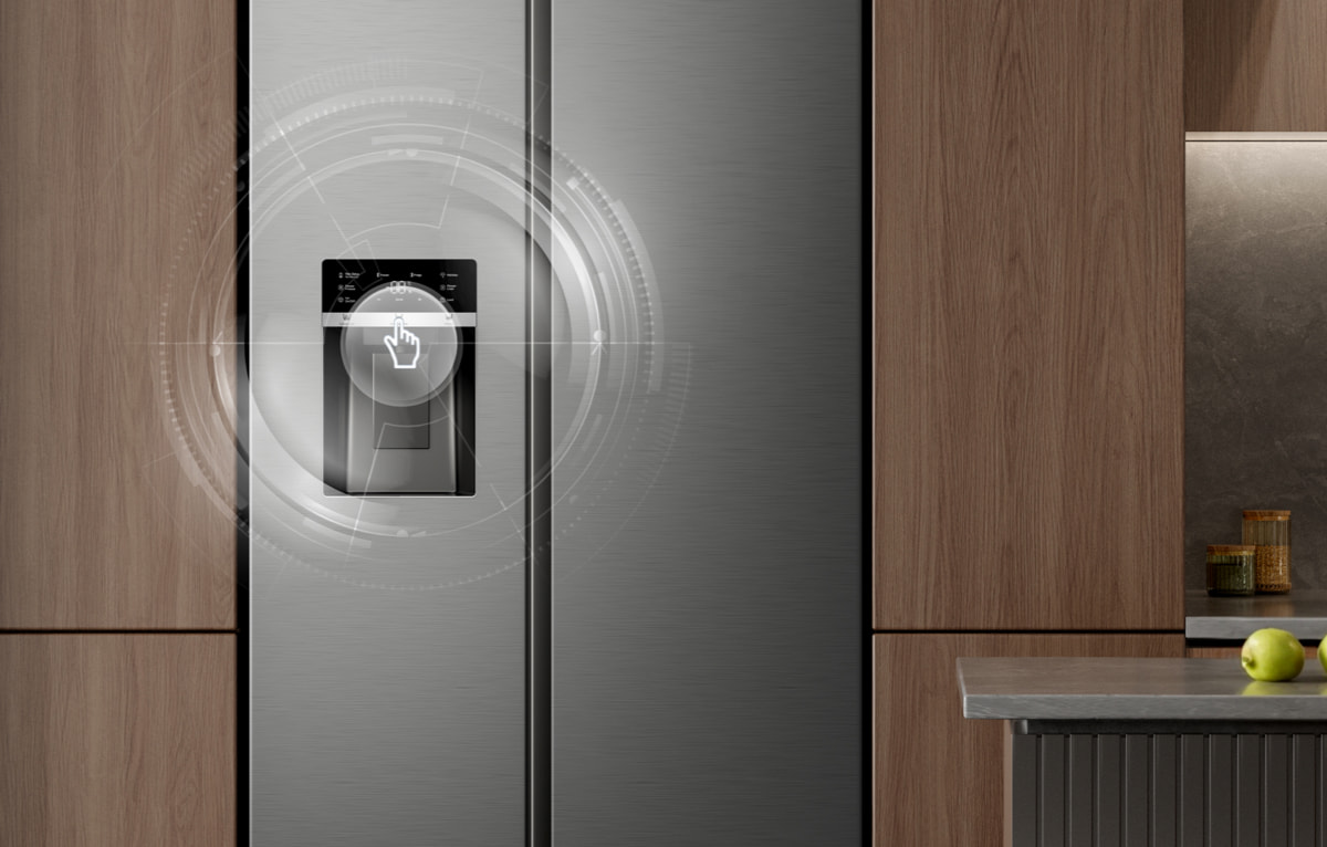 Refrigerador con máquina de hielo TCL C575SBIM con control electrónico
