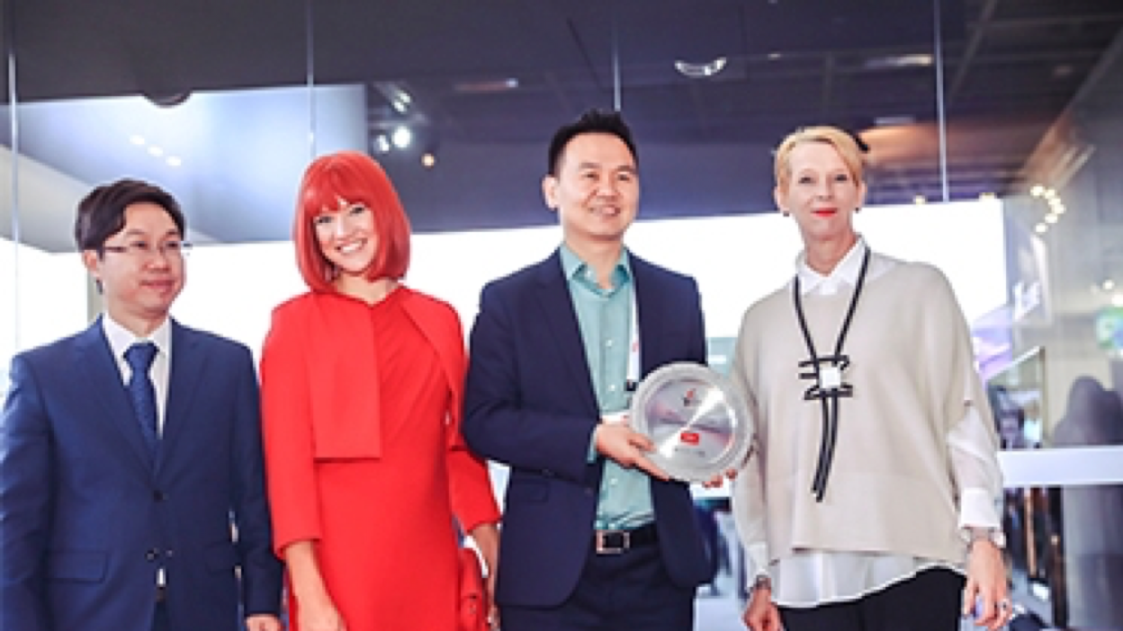 TCL Wins Technology Gold Award at IFA 2018 