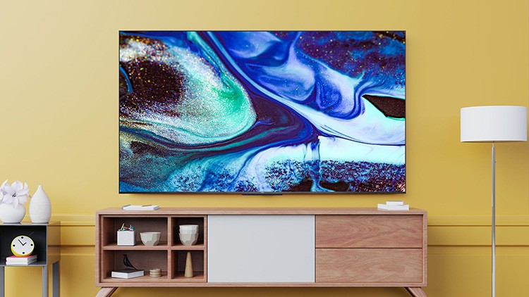 TV TCL QLED C715 tem design elegante, bordas finas e integram qualquer ambiente com charme e estilo