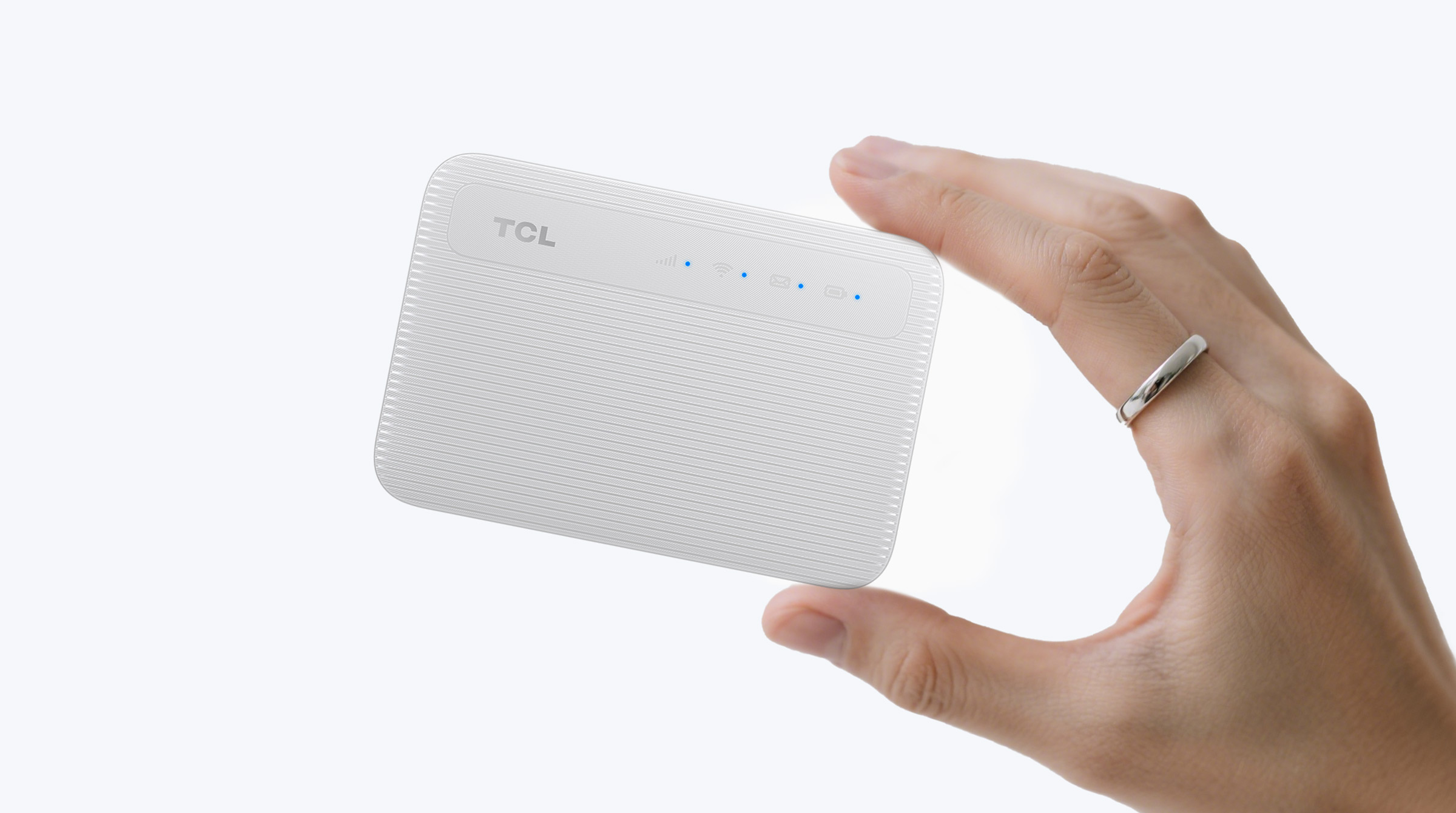 TCL LINKZONE MW63C Router Pocket-sized design