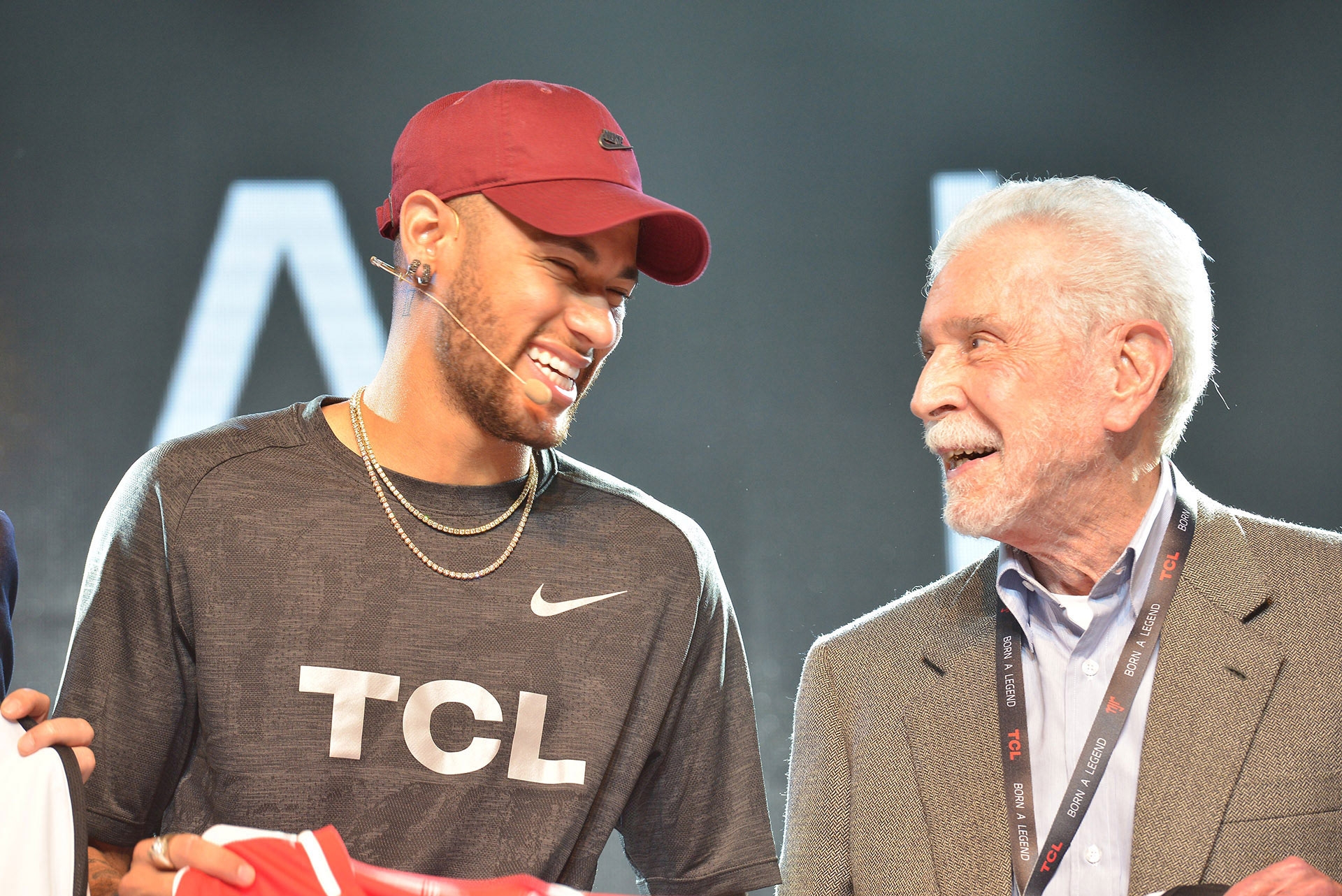 TCL sa spája s futbalovou hviezdou Neymarom JR., ktorý sa stáva globálnym ambasádorom značky